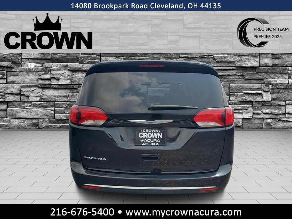 2020 Chrysler Pacifica Touring L