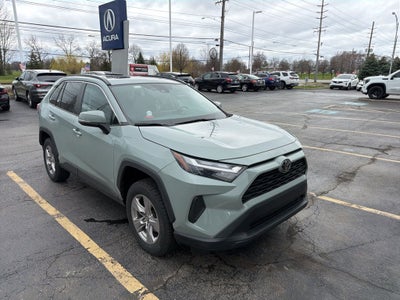 2022 Toyota RAV4 XLE
