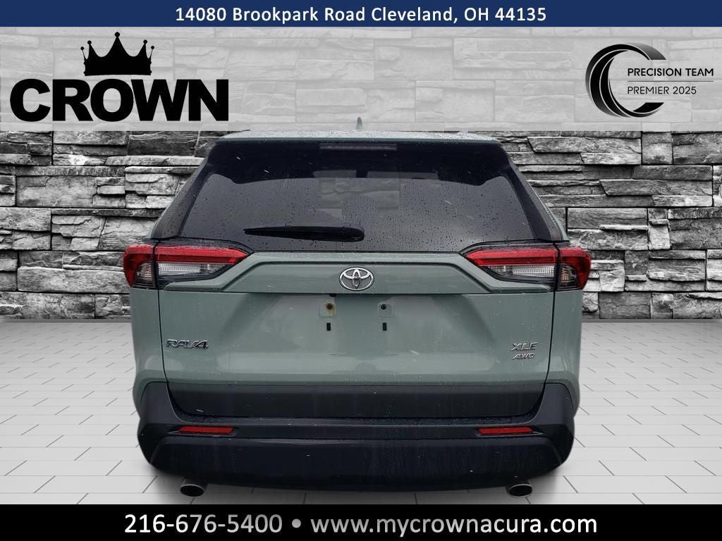 2022 Toyota RAV4 XLE