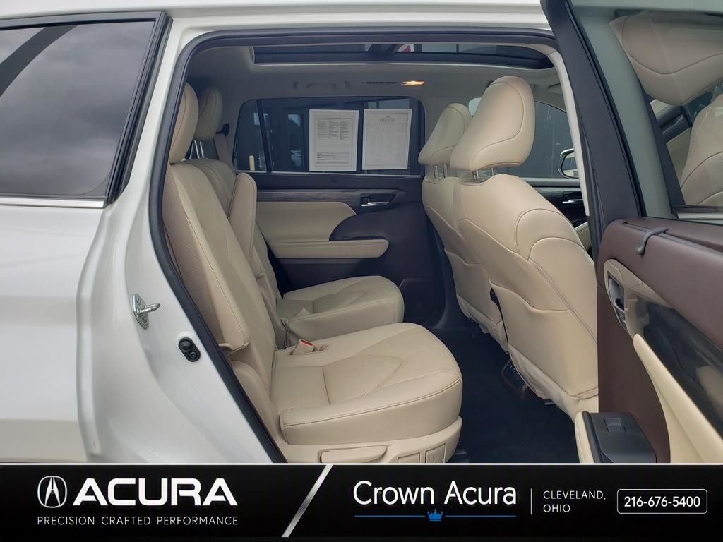 2021 Toyota Highlander Hybrid Platinum