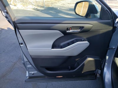 2022 Toyota Highlander XLE